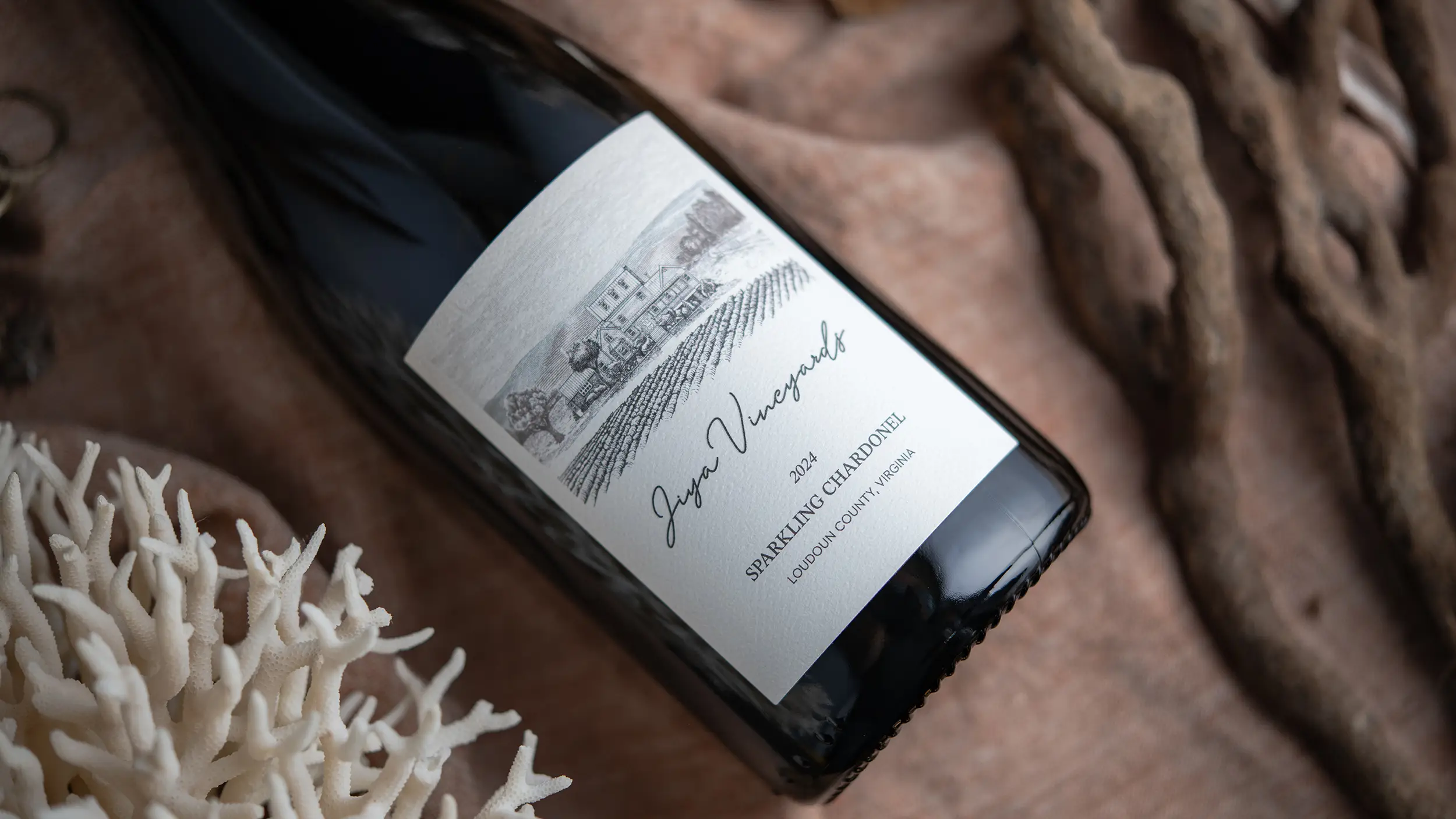 Jiya Sparkling Chardonel Bottle